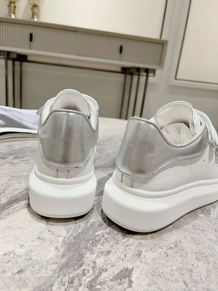 

2023 canvas dirty designer casual shoes screener sneakers woman luxury classic rubber leather distressed shoe flat platform low men womens s, Black
