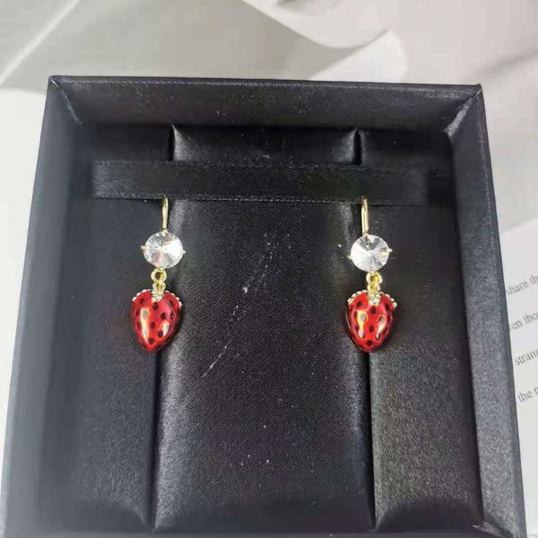 

Brand Designer MiuMiu Fashion Earrings new strawberry drill ear hook zircon strawberry feminine temperament sweet and lovely earrings gifts Accessories Jewelry