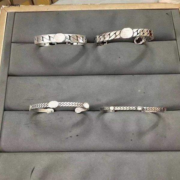 

new fashion bangle striped letter bracelet simple universal silver plated retro bracelet supply, Black