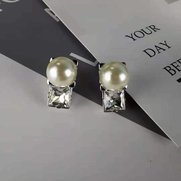 

Brand Designer MiuMiu Fashion Earring Women's Imitation Crystal Single Diamond Temperament Diamond High Grade Sweet Versatile Pearl Earrings Accessories Jewelry