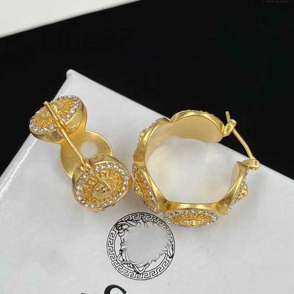 

charm designer new style inlaid rhinestone beauty head, round, fashionable, high-end, simple, versatile, and niche earrings for women 7dk6, Golden