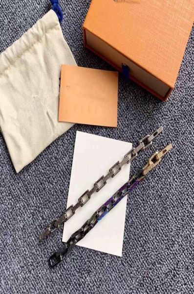 

luxury bangle bracelet fashion love bracelets for man women designer jewelry 3 model optional with channel box21016342880032, Black