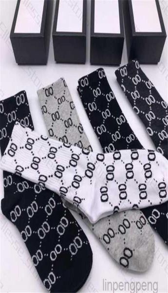 

men039s socks designers mens womens five pair luxury sports winter mesh letter printed tiger head sock embroidery cotton with b3953681, Black