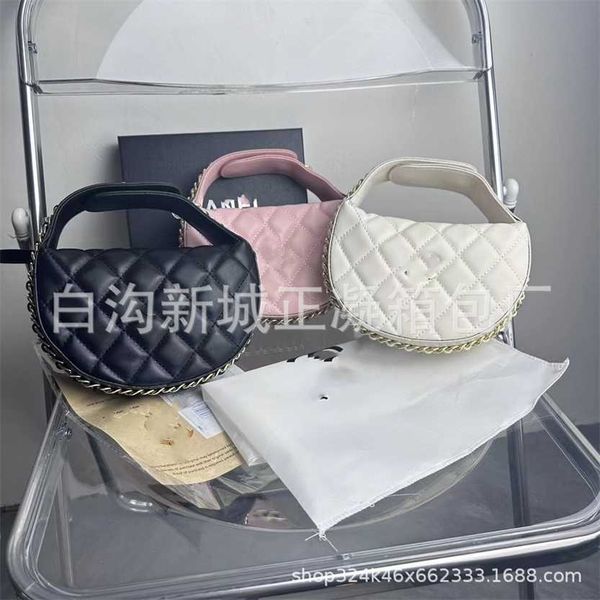 

trendy new handmade wearing exquisite crescent handheld one shoulder chain for womenq45k