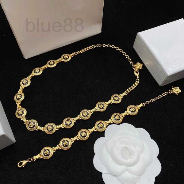 

bracelet & necklace designer summer beauty head drip glue twisted chain with small design high sensitivity hand brass jewelry set for women, Silver