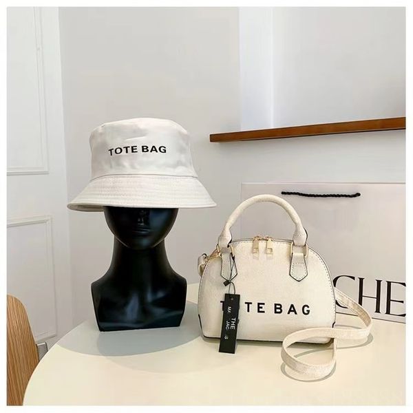 

designer shoulder bag premium shell bag crossbody bag casual beach tote luxury handbag fashion letter travel purse