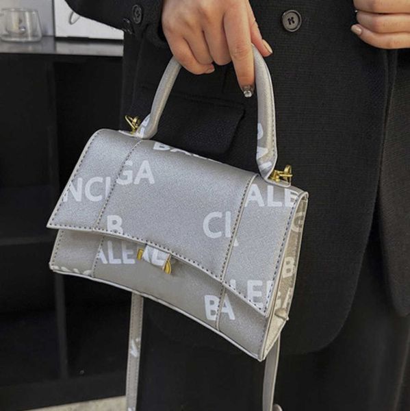 

hourglass luxury fashion women's bag female mini handbags brand designer totes evening bags women man casual backpack small square pack