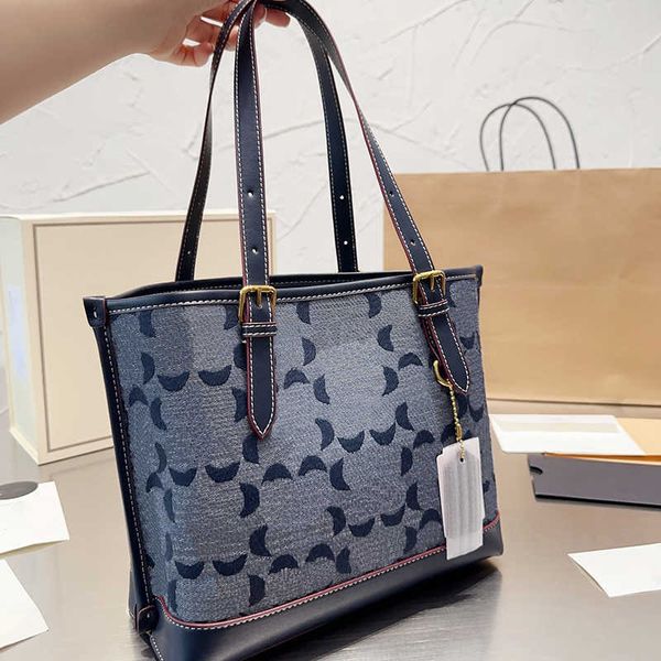 

new tote bag designer handbags beach totes classic embossed c-letter shoulder bags women shopping bag travel handbag messenger purse 230819
