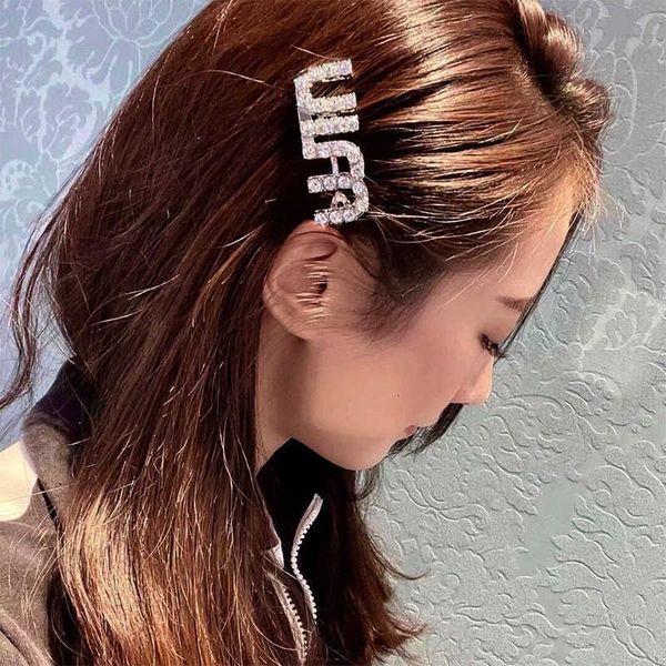 

brand designer miumiu hair clip fashion diamond inlaid letter automatic edge clip marking valentine's day gifts light luxury accessorie, Golden;silver