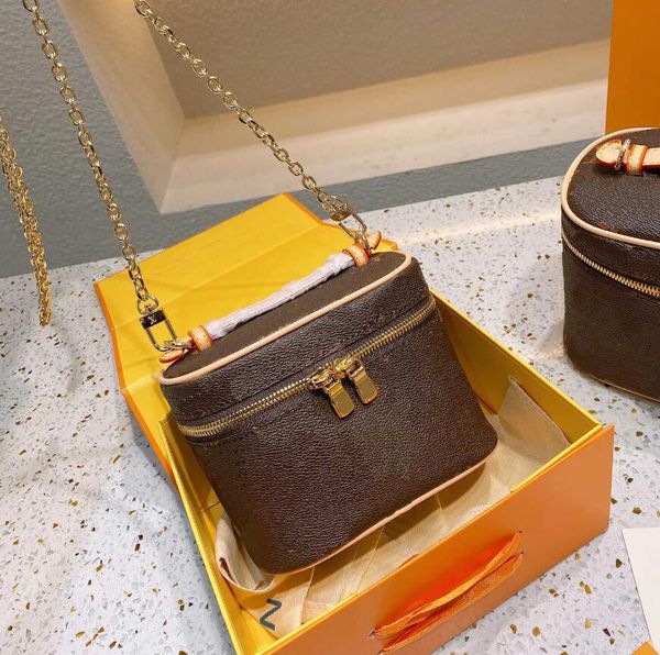 

nice makeup cosmetic bag toiletry pouch cases women travel bags clutch handbags purses 17cm mini wallets 8828 dhgate bag
