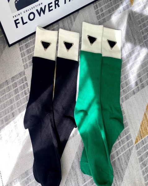

designer triangle cotton short socks for women 21ss fashion autumn hip hop winter ladies girls hosiery streetwear sports kn4781576, Black;white