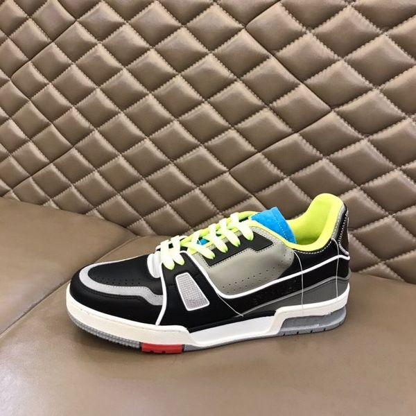 

2023 new luxury designer men's and women's shoes casual board shoes black and white sneakers skateboard shoes running sports desig