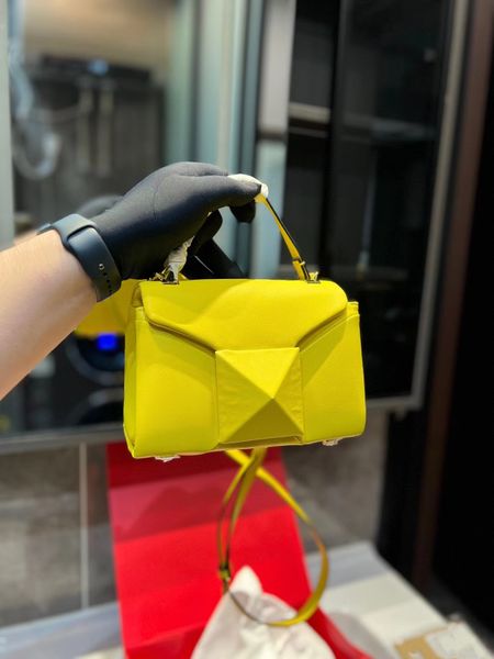 

new luxury women's large rivet square bag fashion one shoulder large capacity handheld crossbody bag casual versatile