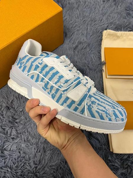 

designer luxury womens mens outdoors casual shoes track sneaker lighted leather trainer nylon printed platform sneakers 0808, Black