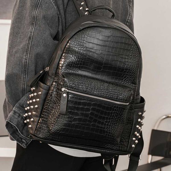 

designer bag backpack style crocodile pattern rivet backpack men's fashion design computer student couple travel backpackbackpackqwerty