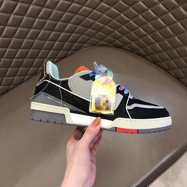 

2023 luxurys designer men's and women's shoes casual board shoes black and white sneakers skateboard shoes running sports designer