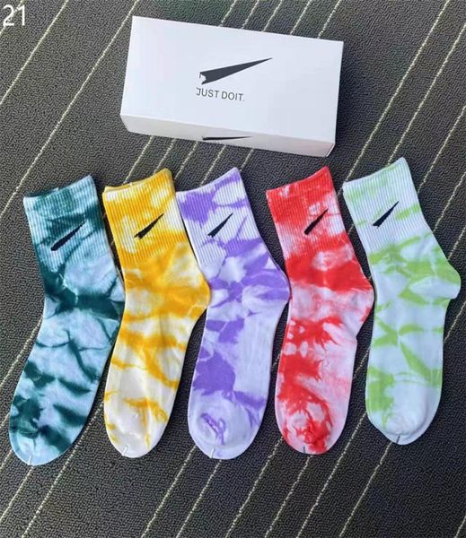 

2022 men cotton socks four seasons casual male women brand basketball football soccer running sock soft simple fashions4624571, Black