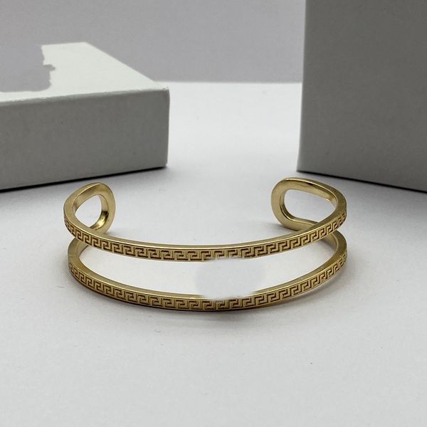 

bracelets designer for women designer bracelet medusa wedding gift party a wonderful choice wholesale and retail, Golden;silver