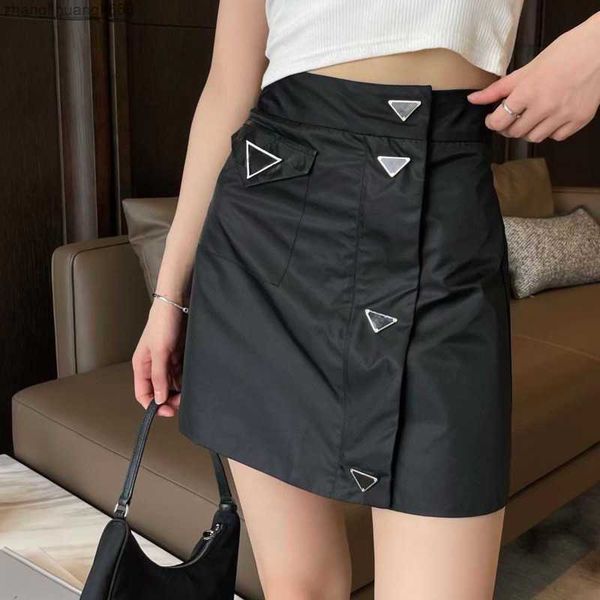 

23ss new short skirt spring summer fashion triangle design age reduction college style short skirt designer skirts slim a-line half skirts w, Black