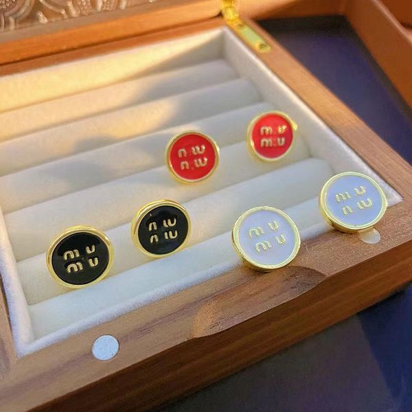 

mi french vintage round brand letter earpin 2023 new earrings female niche design light luxury high sense earrings, Golden;silver