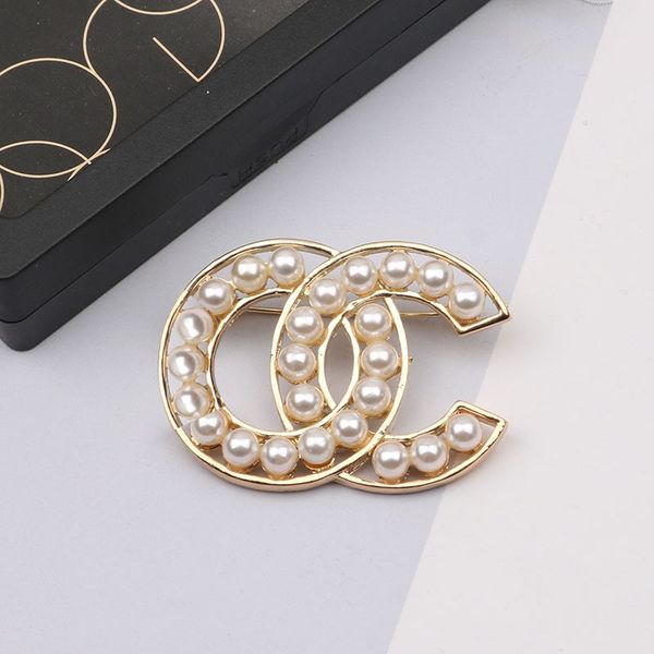 

9081fashionable pearl brooch temperament women's diamond brooch gold and silver letters christmas holiday gift, Gray