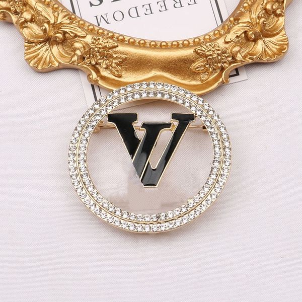 

9058fashionable pearl brooch temperament women's diamond brooch gold and silver letters christmas holiday gift, Gray