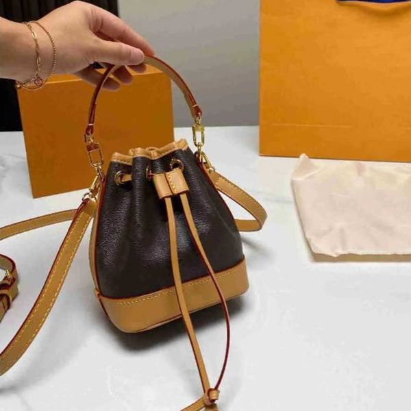 

classic luxury women's handbag bucket bags small crossbody bag women mini leather messenger fashion handbags designer old flower drawst
