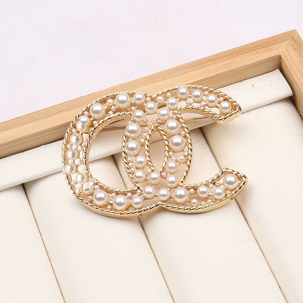 

9045fashionable pearl brooch temperament women's diamond brooch gold and silver letters christmas holiday gift, Gray