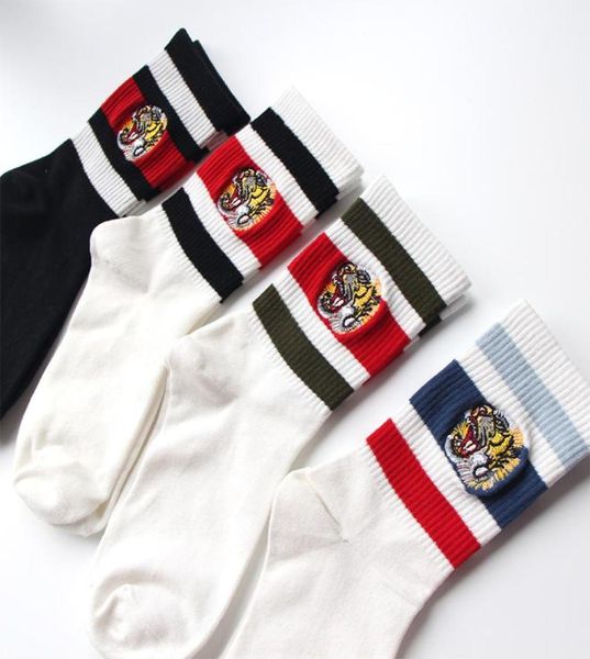 

size 3542 autumn winter tiger embroidery socks men women designer breathable cotton middle tube sock fashion 3415167, Black