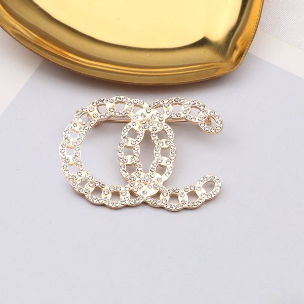 

9089new style inlaid fashionable pearl brooch temperament women's diamond brooch gold and silver letters christmas gift hit the trend, Gray