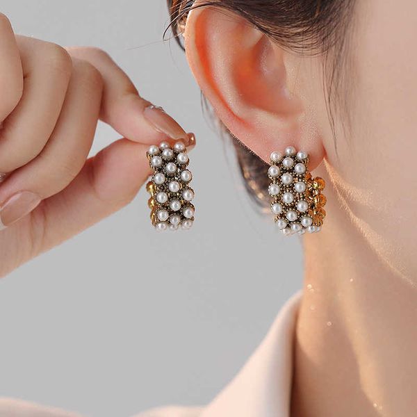

personalized and trendy ancient gold pearl earrings high-end c-shaped earrings niche temperament metal earrings, Golden