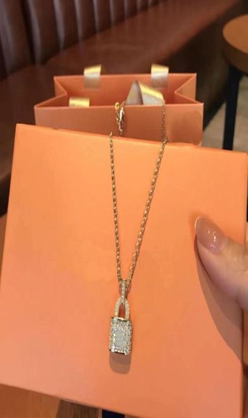 

designer pendant lock bracelet necklaces fashion necklace for man woman channel jewelry pendants multiple options with bag6047340, Silver