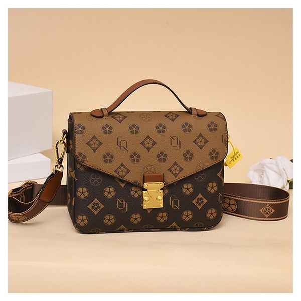 

luxury designers embossing flower bags briefcases women handbag messenger leather womens louiseitys wallet viutonitys shoulder cro223n