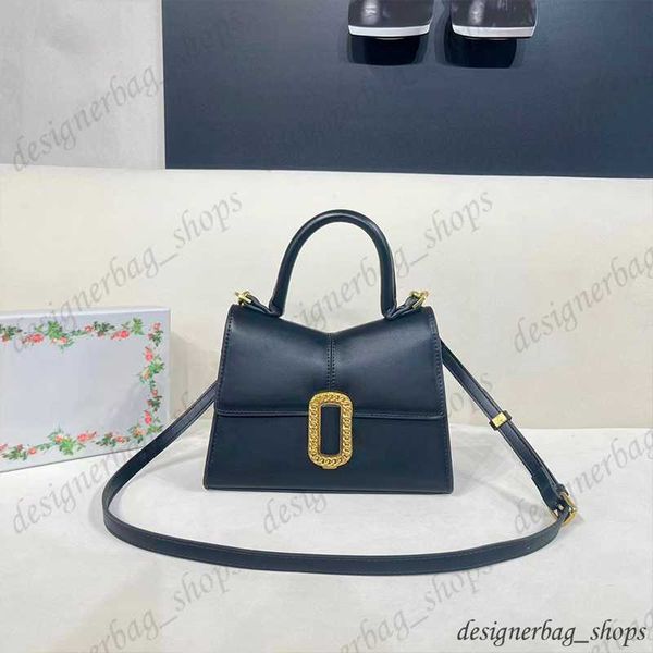 

leather designer shoulder bag oversized j-shaped magnetic buckle decoration designer bag crossbody bag luxurys handbags shoulder bag luxury