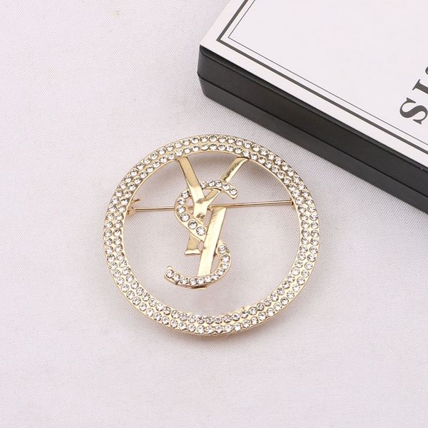 

9060fashionable pearl brooch temperament women's diamond brooch gold and silver letters christmas holiday gift, Gray