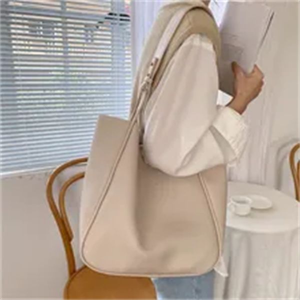 

cgcbag luxury tote bag woman 2022 trend large capacity female shoulder leather simple designer handbag a4, Black