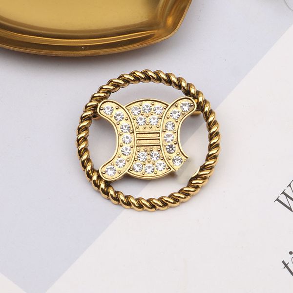 

9109new style inlaid fashionable pearl brooch temperament women's diamond brooch gold and silver letters christmas gift hit the trend, Gray