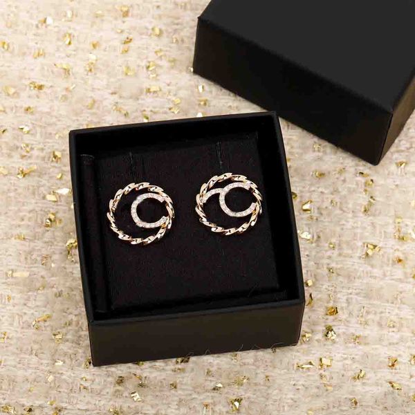

2023 luxury quality charm round shape stud earring with diamond in 18k gold plated have box stamp special design ps7484b, Golden