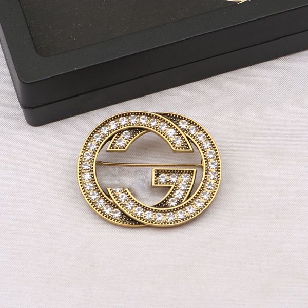 

9086new style inlaid fashionable pearl brooch temperament women's diamond brooch gold and silver letters christmas gift hit the trend, Gray