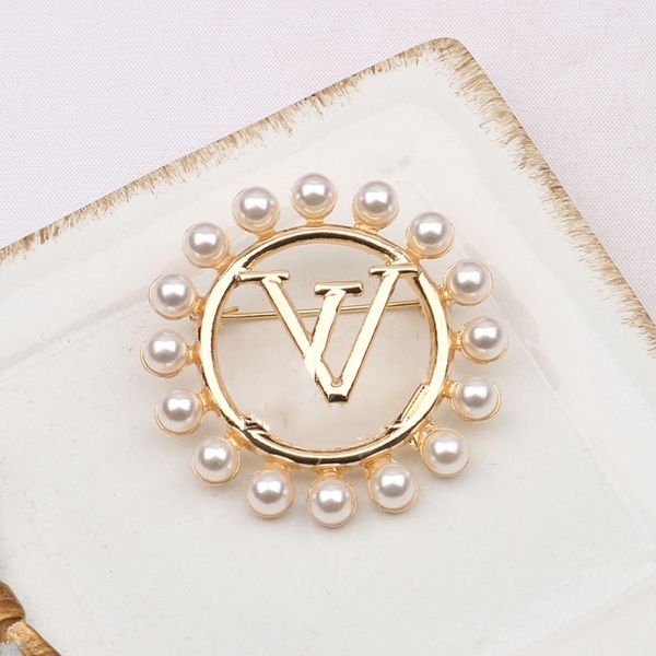 

9079fashionable pearl brooch temperament women's diamond brooch gold and silver letters christmas holiday gift, Gray