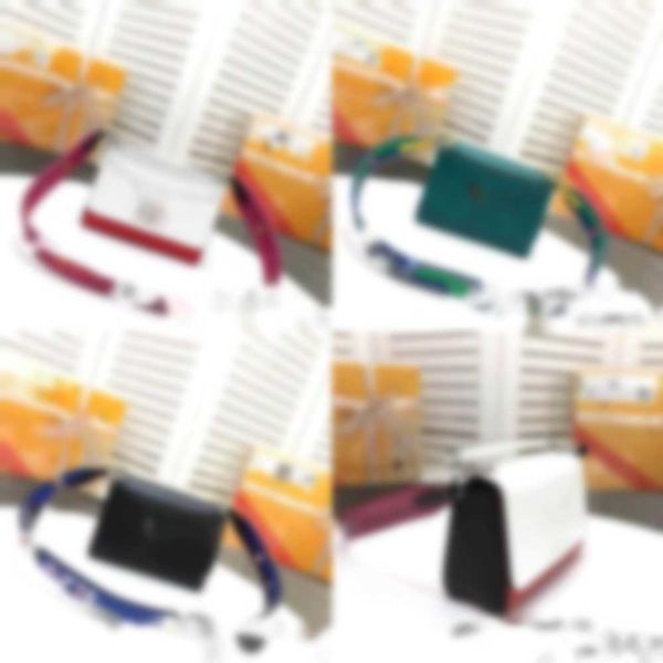 

hobo maltage twist lock chain shoulder bag leather epi m50330 size:23x18x8cm