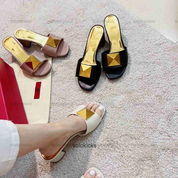 

one stud calfskin chunky heel sandals new series 0ahz valentinolies shoe, Black