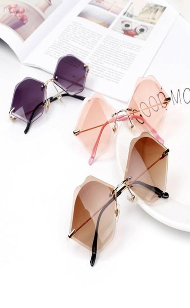 

europe fashion rimless kids sunglasses 2019 new big frame sunglasses baby 310 yrs lips shape child glasses n3181571973, Blue