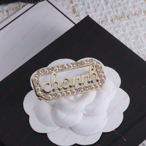 

designer bead zircon pearl alphabet rectangular pins, brooches, metallic material stylish elegant ladies, banquets, weddings, suits, christm, Gray