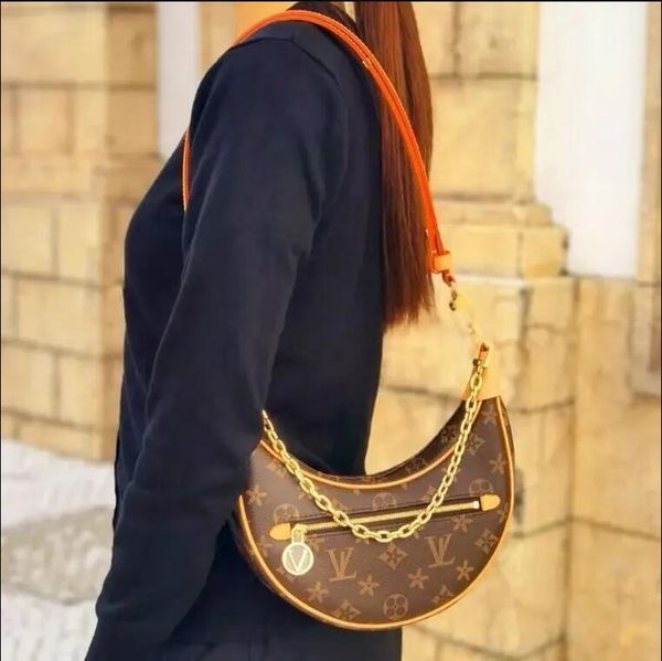 

luxury designer loop bag croissant bags shoulder hobo designer purse m81098 cosmetic half-moon baguette underarm handbag crossbody metal cha