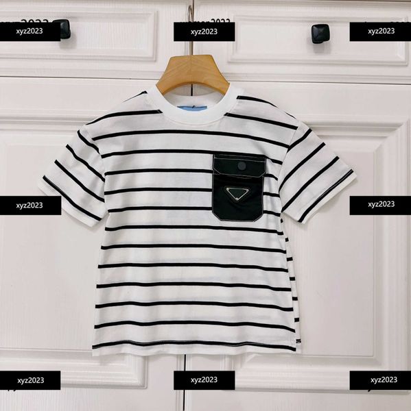 

23ss kids short sleeve stripe design baby t-shirt child clothing geometric metal logo chest pocket decoration round neck t shirt new arrival, Blue