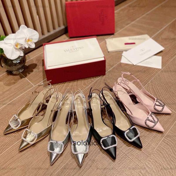 

buckle valentinolies collection shoes counter drill the latest bronze of the instead new season of button with the of initial v, Black