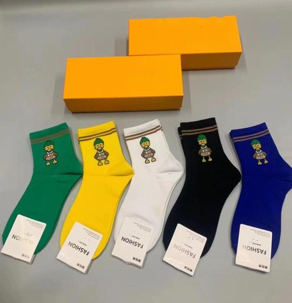 

2022 mens socks designer for womens men luxury cotton sock classic designers letter stocking comfortable 5 pairs together high qua5290952, Black