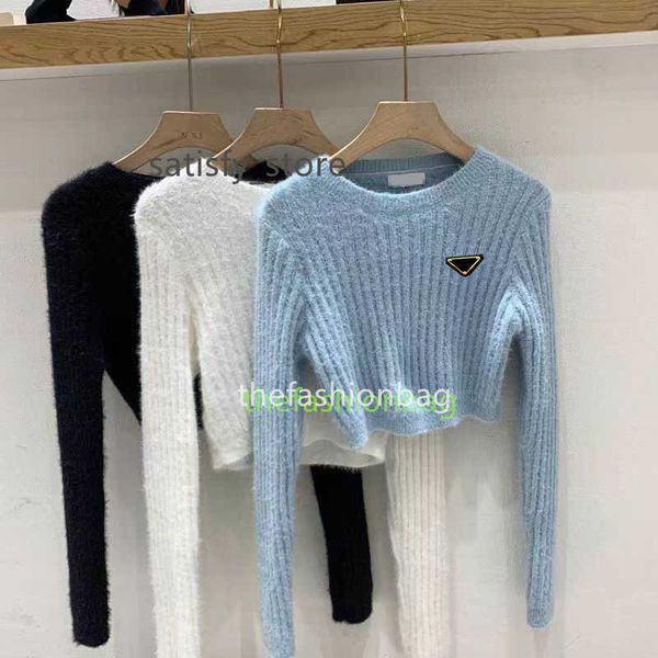 

22ss woman sweaters turtlenck women sweater short style sweatshirts for lady slim hoodie jumpers knit shirt design clothing, White;black