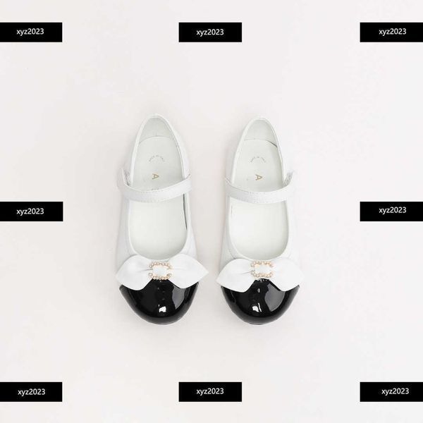 

23ss girl flat shoes child sneakers kids athletic shoe knitted letter logo design box packaging well made size 26-35, Black;grey